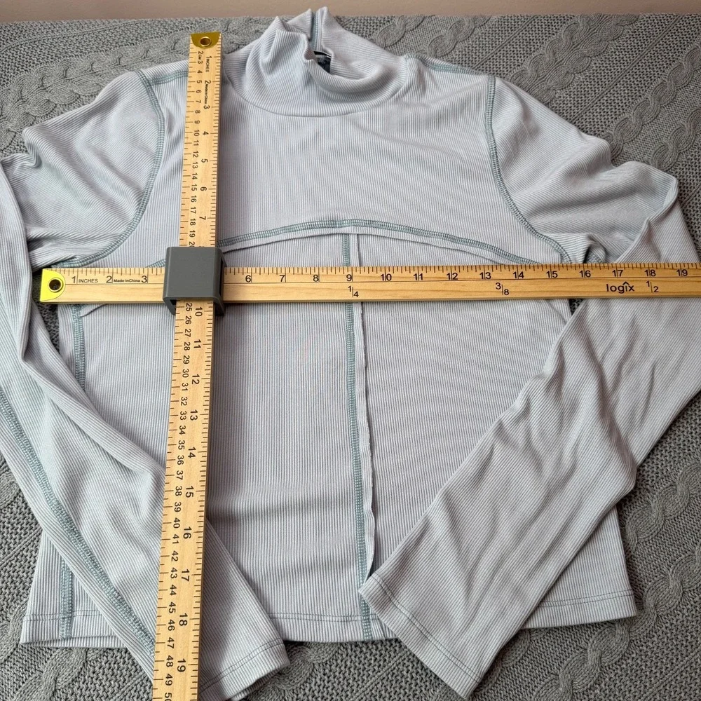 Wilfred Free Ribbed Turtleneck Exposed Seam Minimalist Women L Light‎ Blue Grey